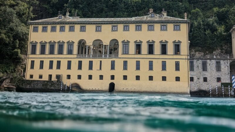 Lo spettacolare tour del Lago di Como a bordo di Brunello